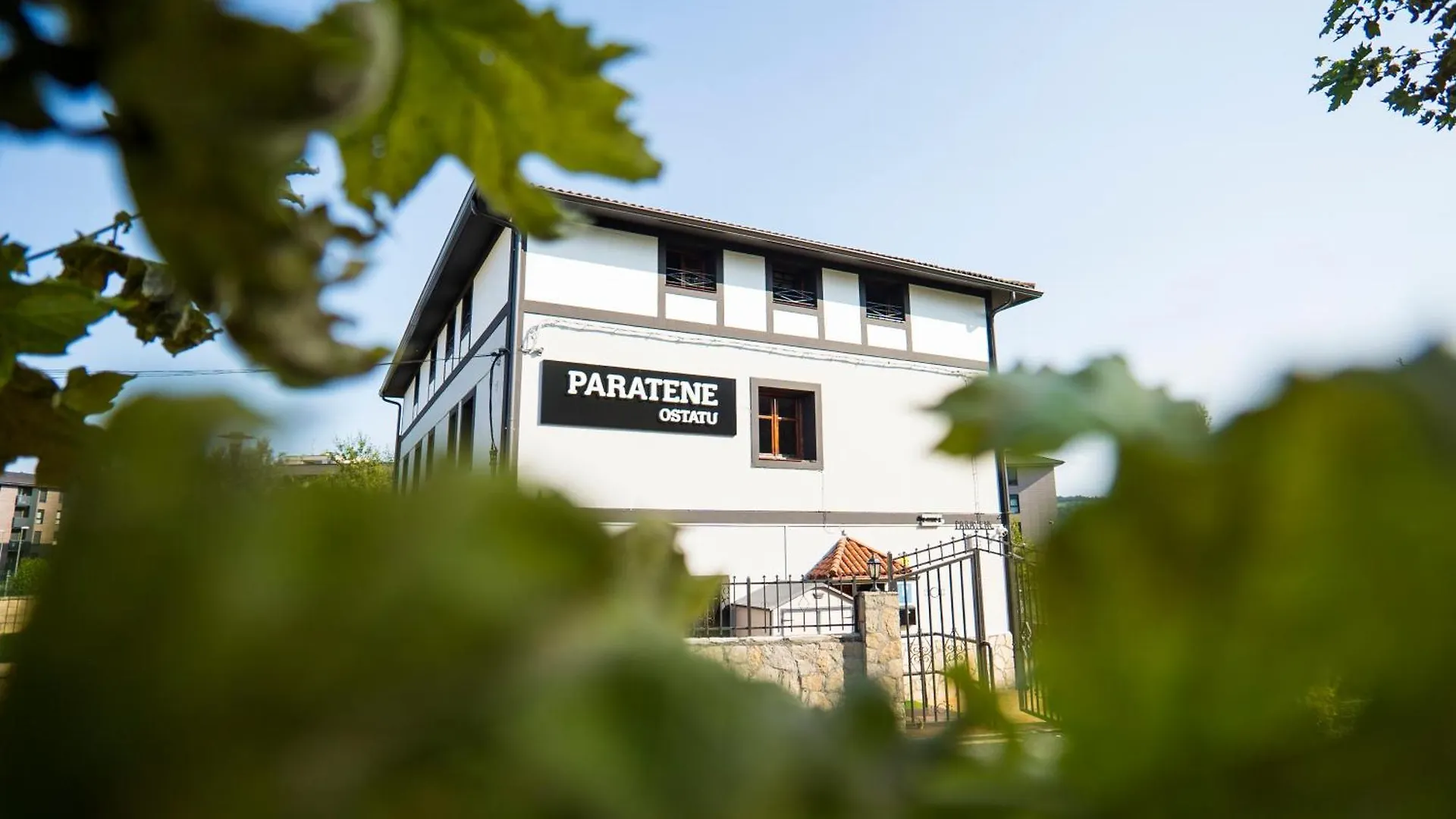 Guest house Paratene Ostatu Habitaciones Erandio Spain