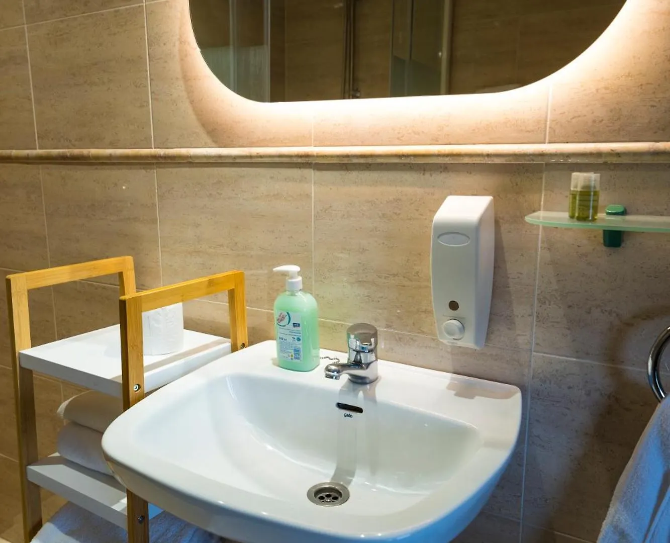 Guest house Paratene Ostatu Habitaciones Erandio