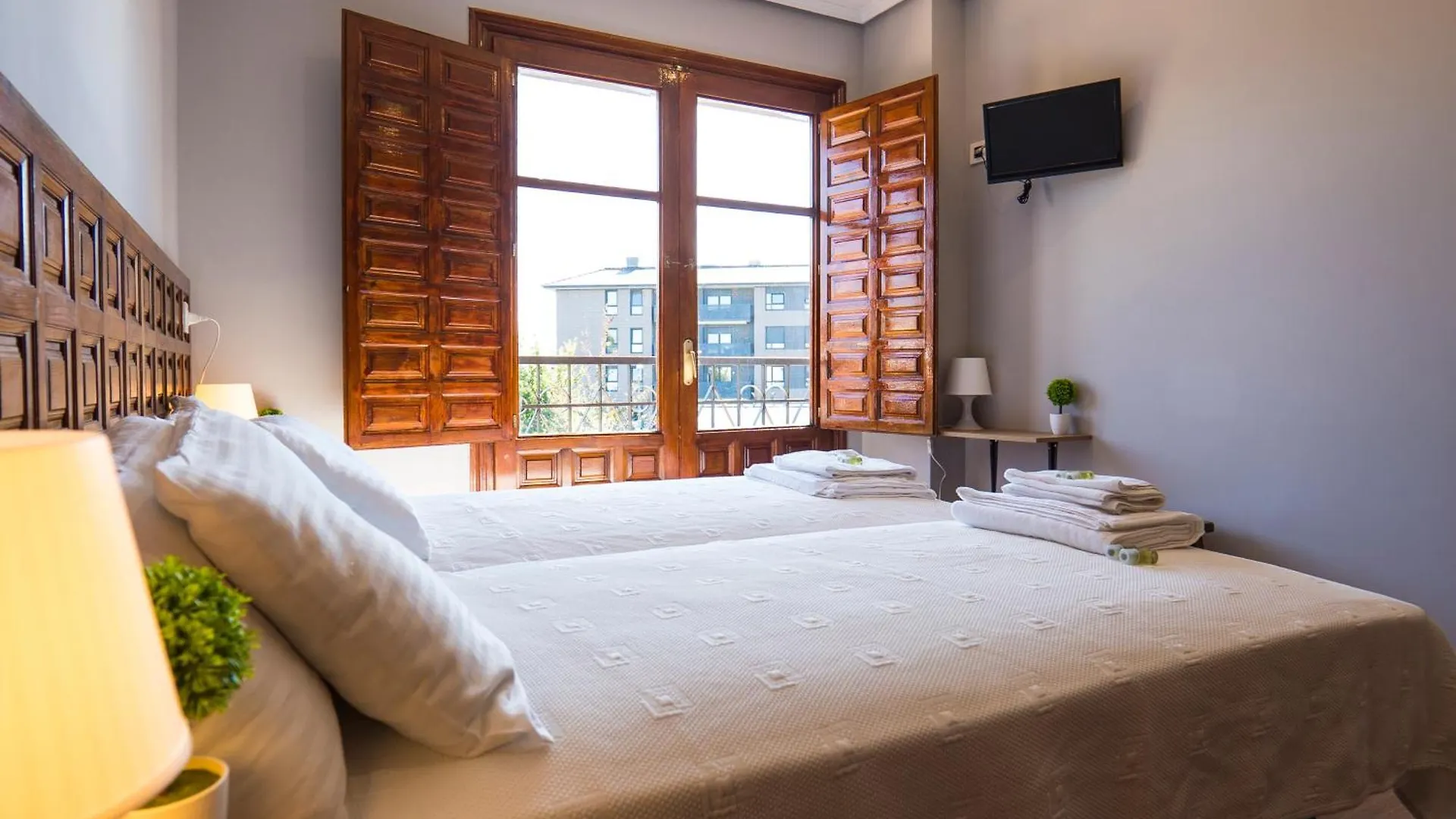 Guest house Paratene Ostatu Habitaciones Erandio Spain