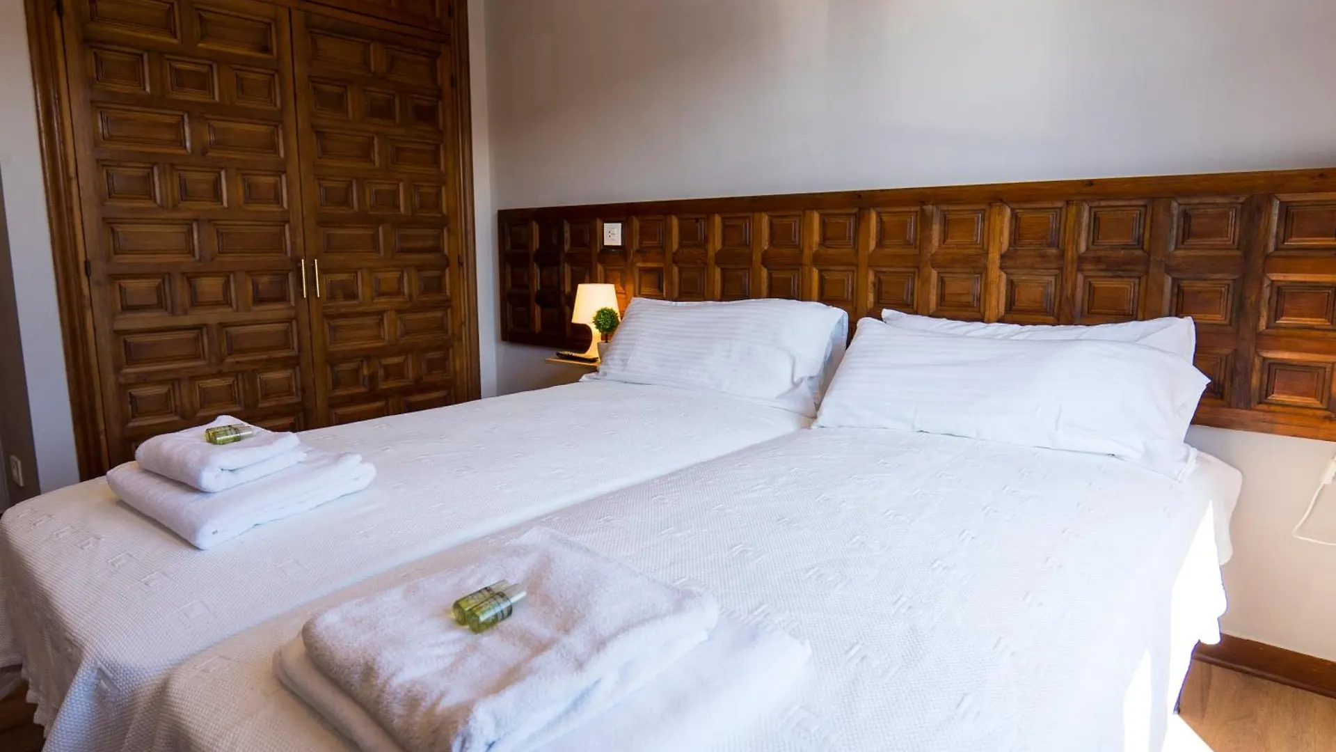 Paratene Ostatu Habitaciones Erandio Guest house