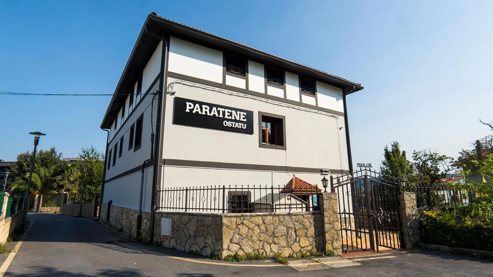Guest house Paratene Ostatu Habitaciones Erandio