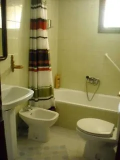 Paratene Ostatu Habitaciones Erandio Guest house